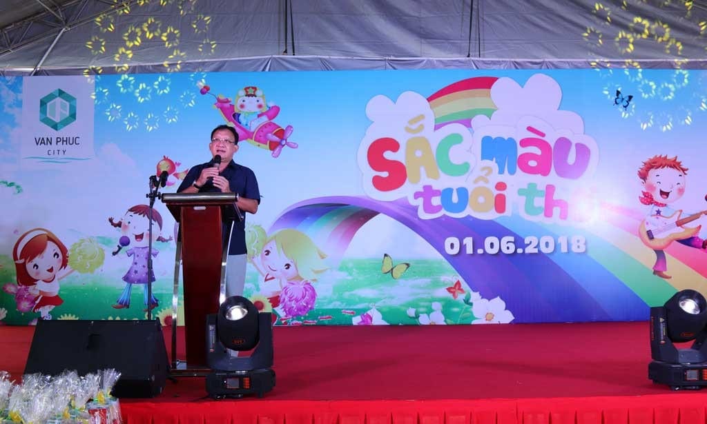 Ông Lê Văn Minh phát biểu khai mạc ngày hội