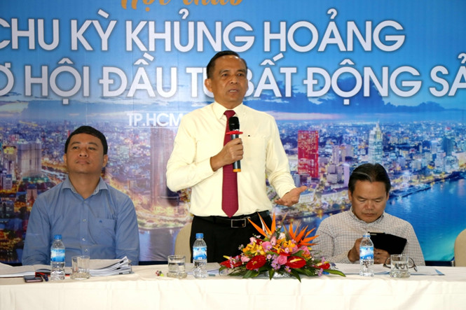 Ông Lê Hoàng Châu – Chủ tịch Hiệp hội Bất động sản TP.HCM phát biểu tại hội thảo