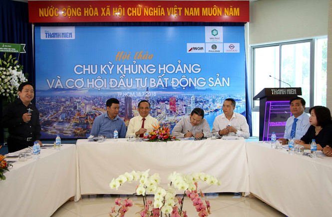 Nhiều quan điểm đóng góp tại hội thảo sáng 18.7