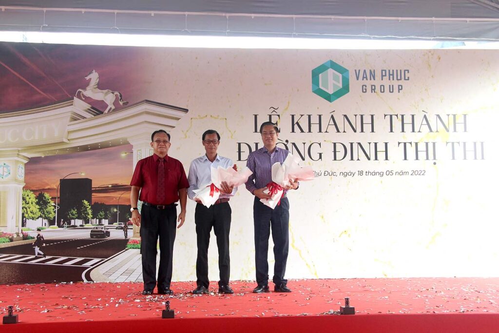 khanh thanh cong chao va duong dinh thi thi