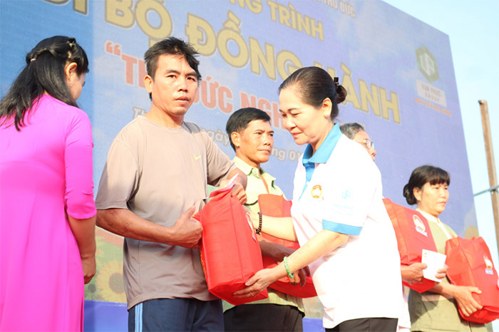 chuong trinh di bo dong hanh