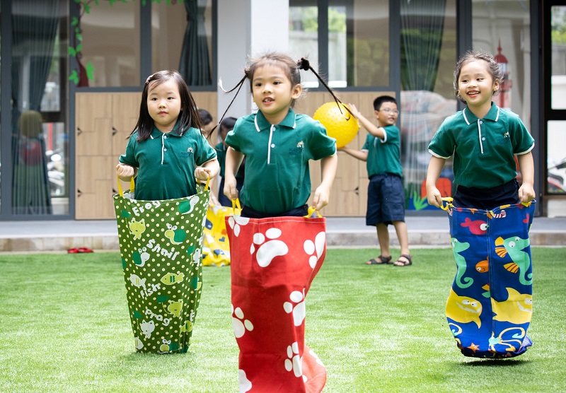 pho thuong mai dem tai van phuc city