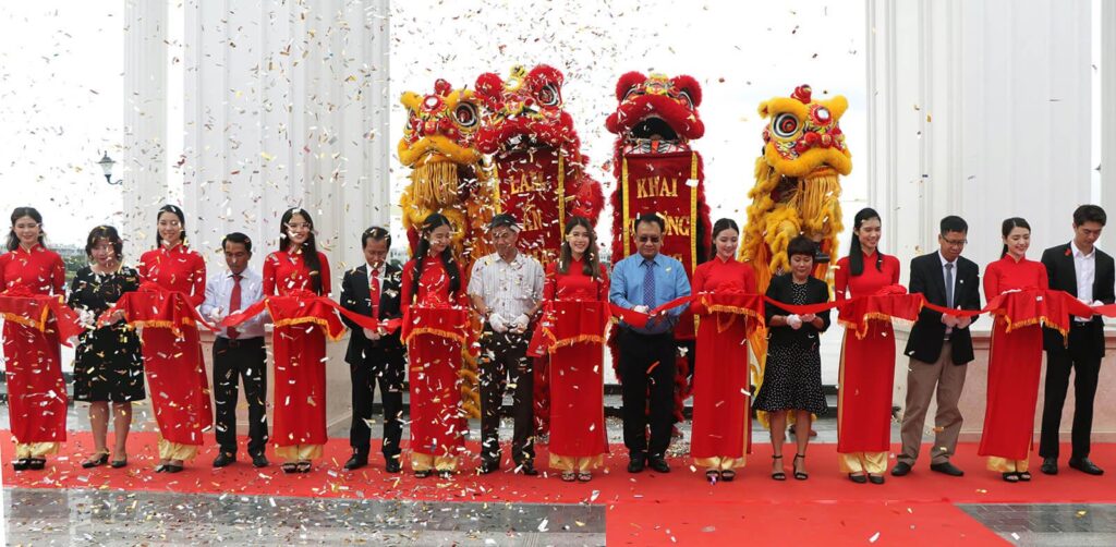 quang truong nhac nuoc tai van phuc