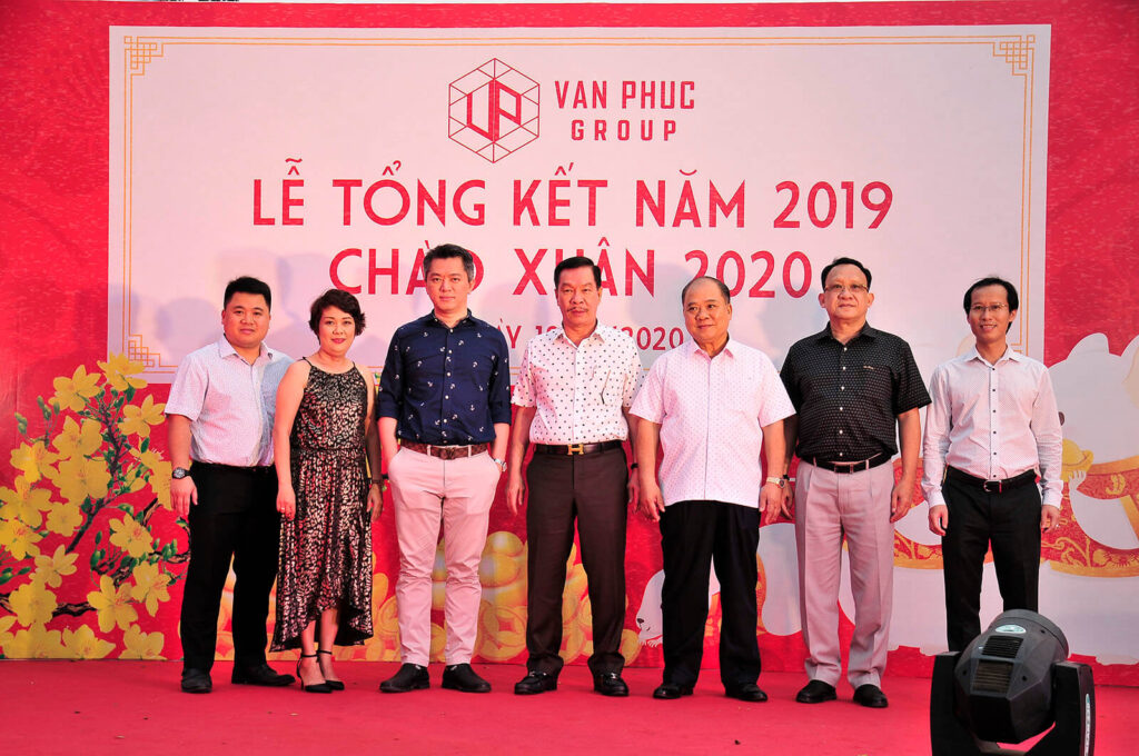 tap doan bat dong san van phuc tong ket tat nien