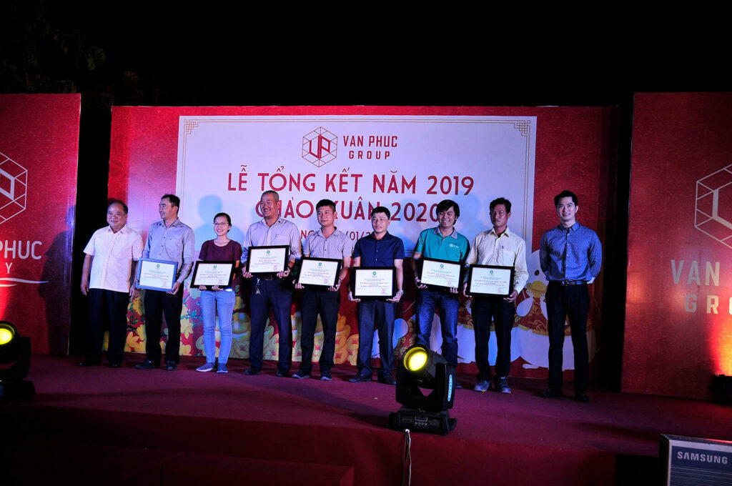 tap doan bat dong san van phuc tong ket tat nien