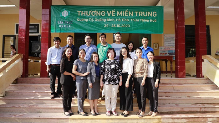 ung ho dong bao mien trung bi lu lut