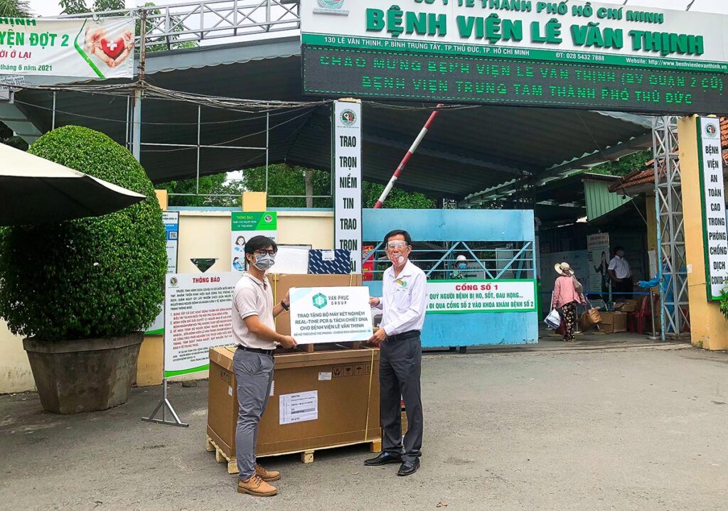 van phuc group tang he thong xet nghiem covid