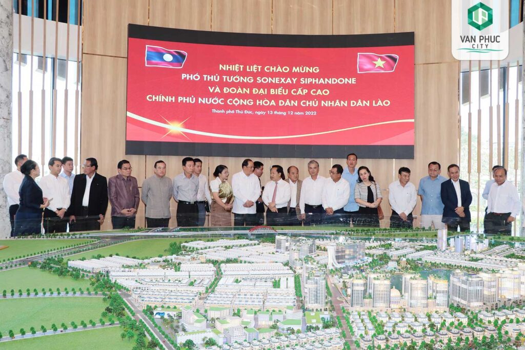 pho thu tuong lao tham va lam viec tai van phuc city