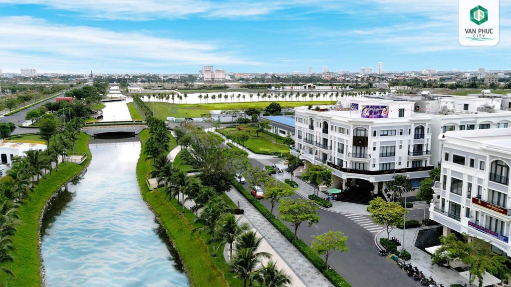 van phuc city