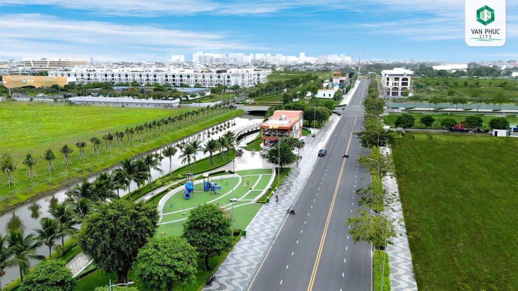 van phuc city