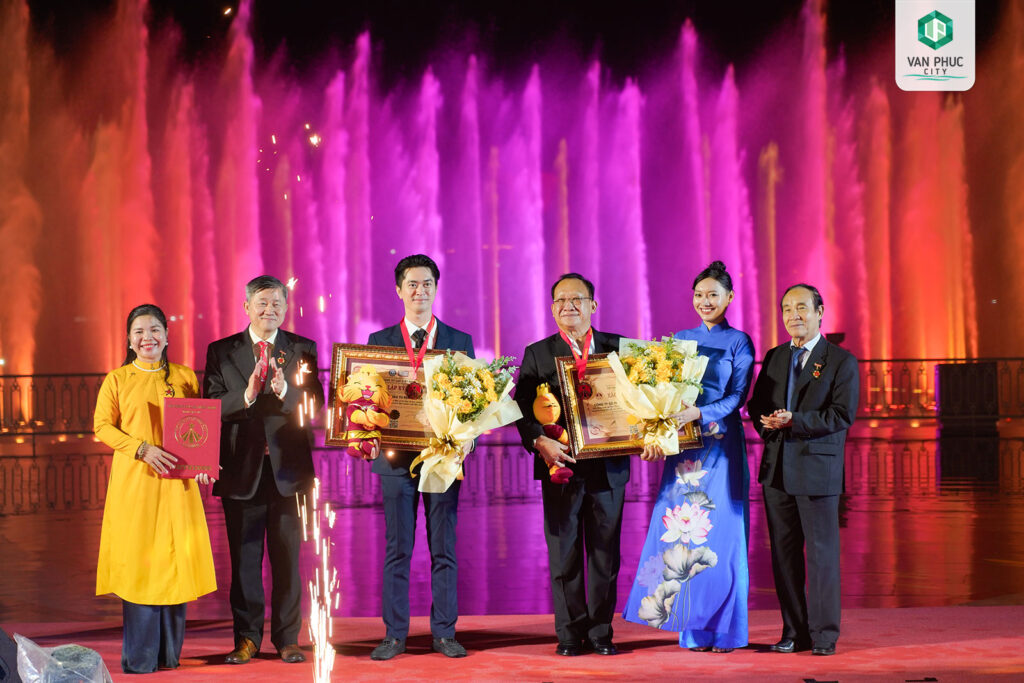 Khánh thành công trình Van Phuc Water Show