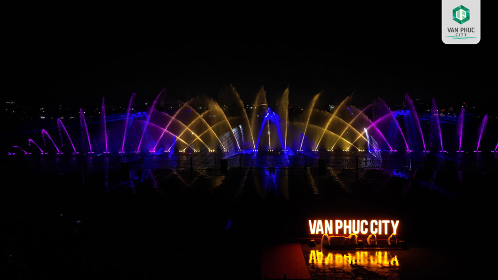 Khánh thành công trình Van Phuc Water Show